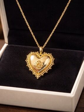 Kendra Scott Gold Heart Locket Necklace